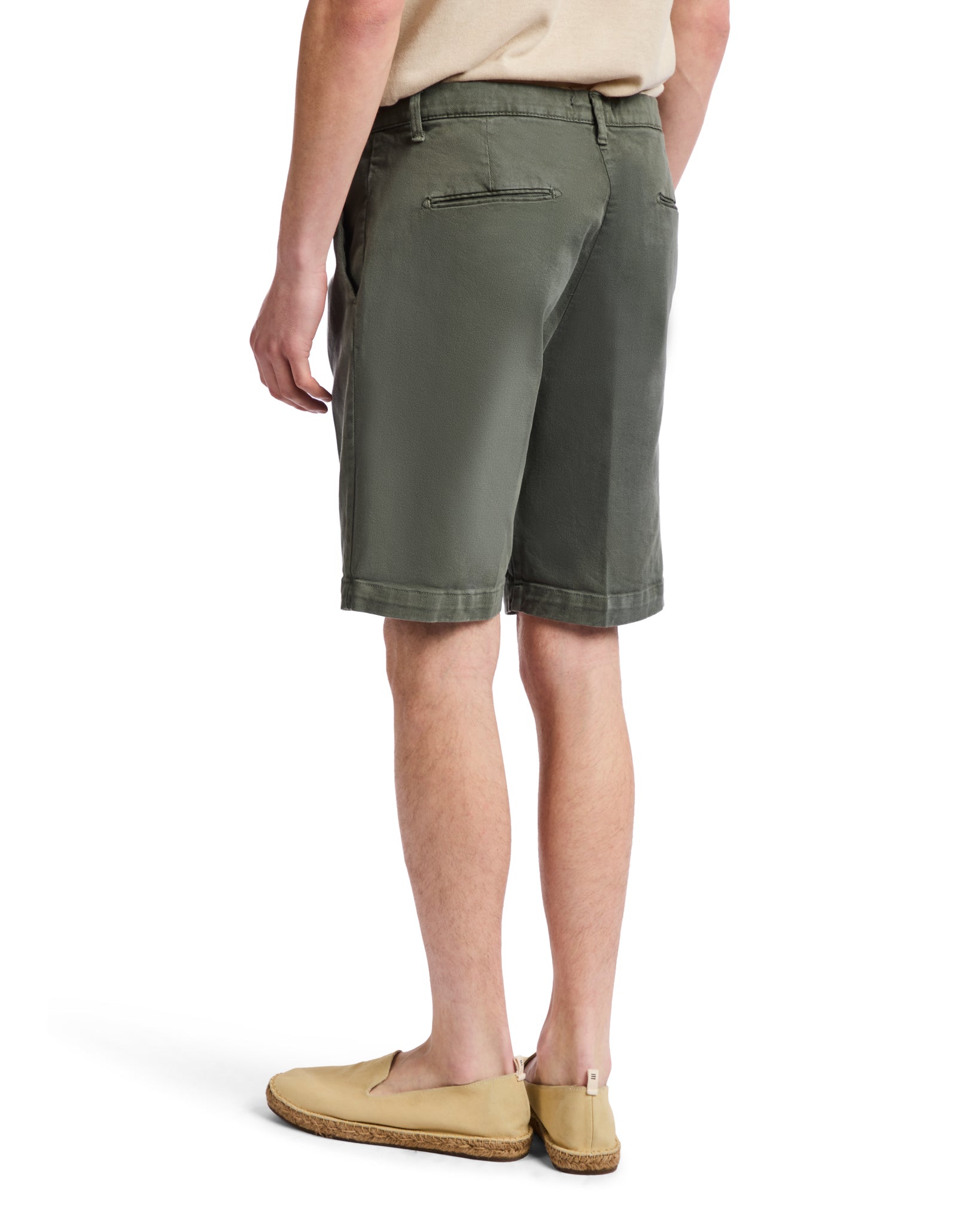 Easton military Bermuda shorts with pleats