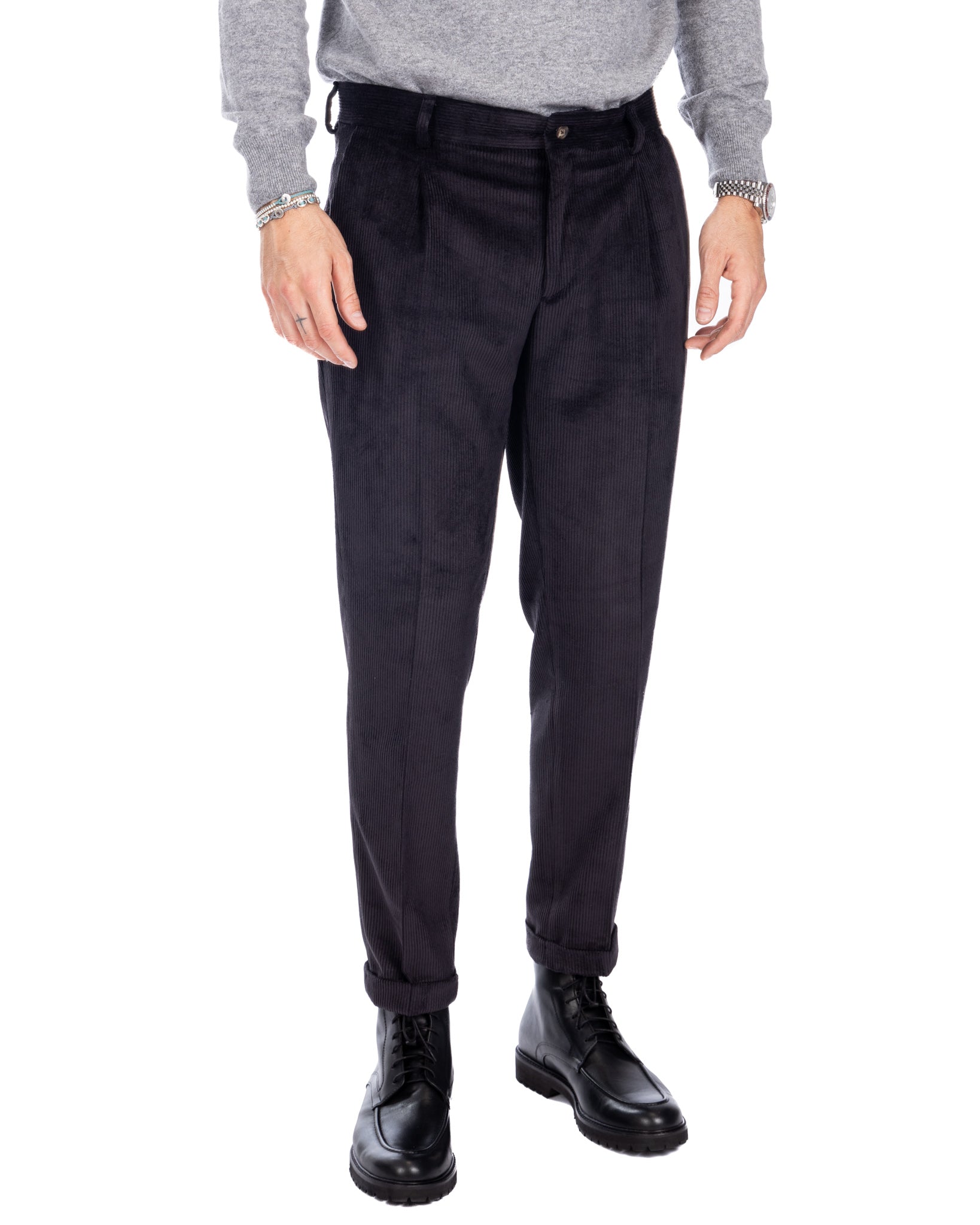 Lodi - black trousers with velvet pleats