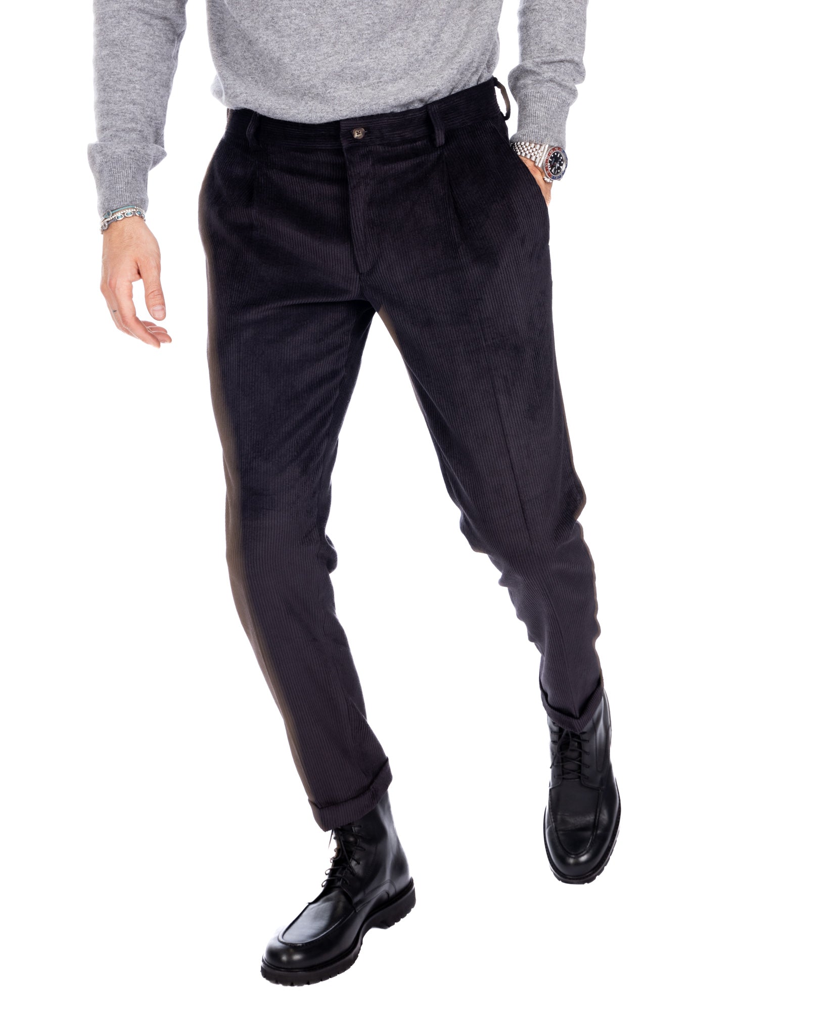 Lodi - black trousers with velvet pleats