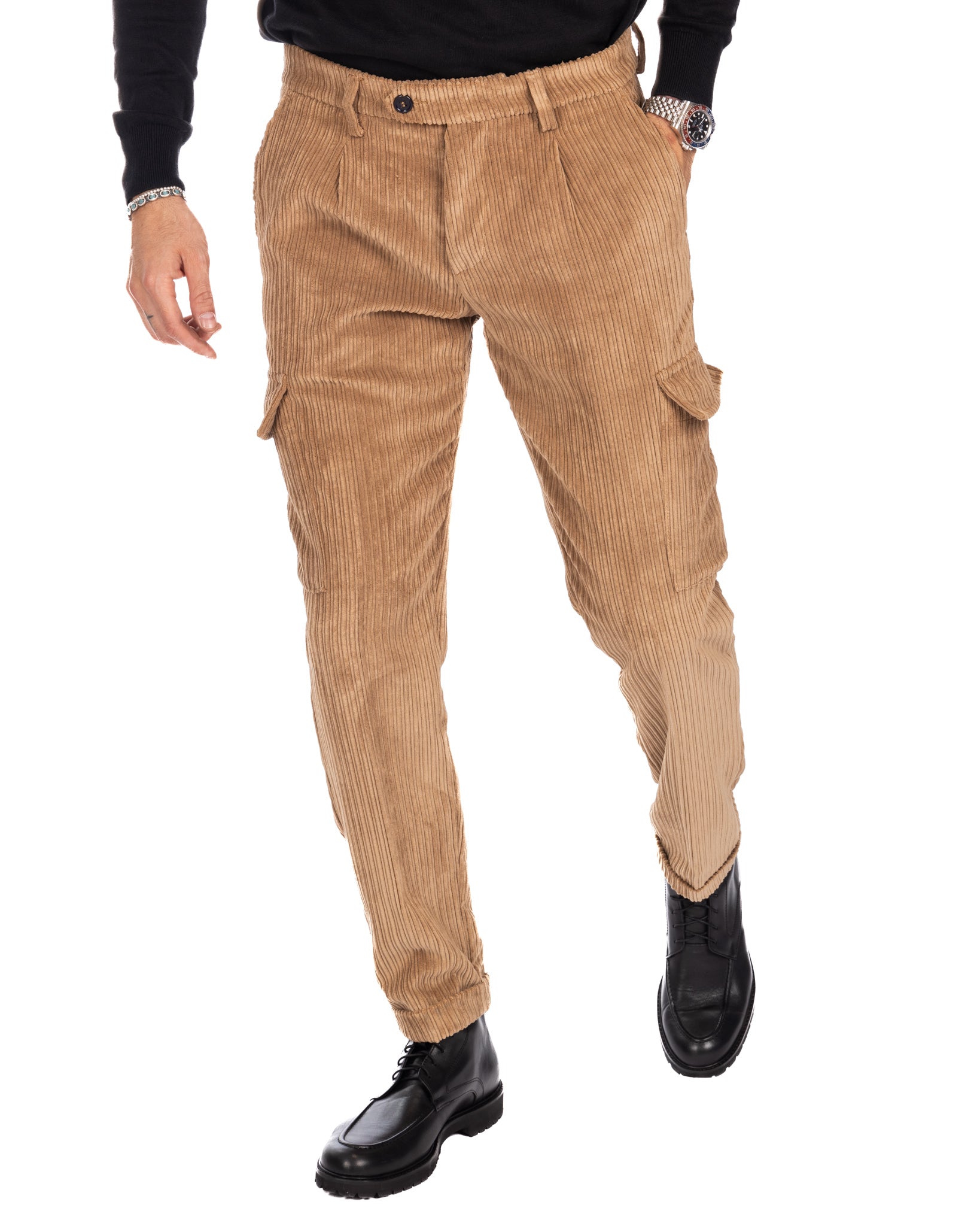 Hamburg - camel velvet cargo trousers