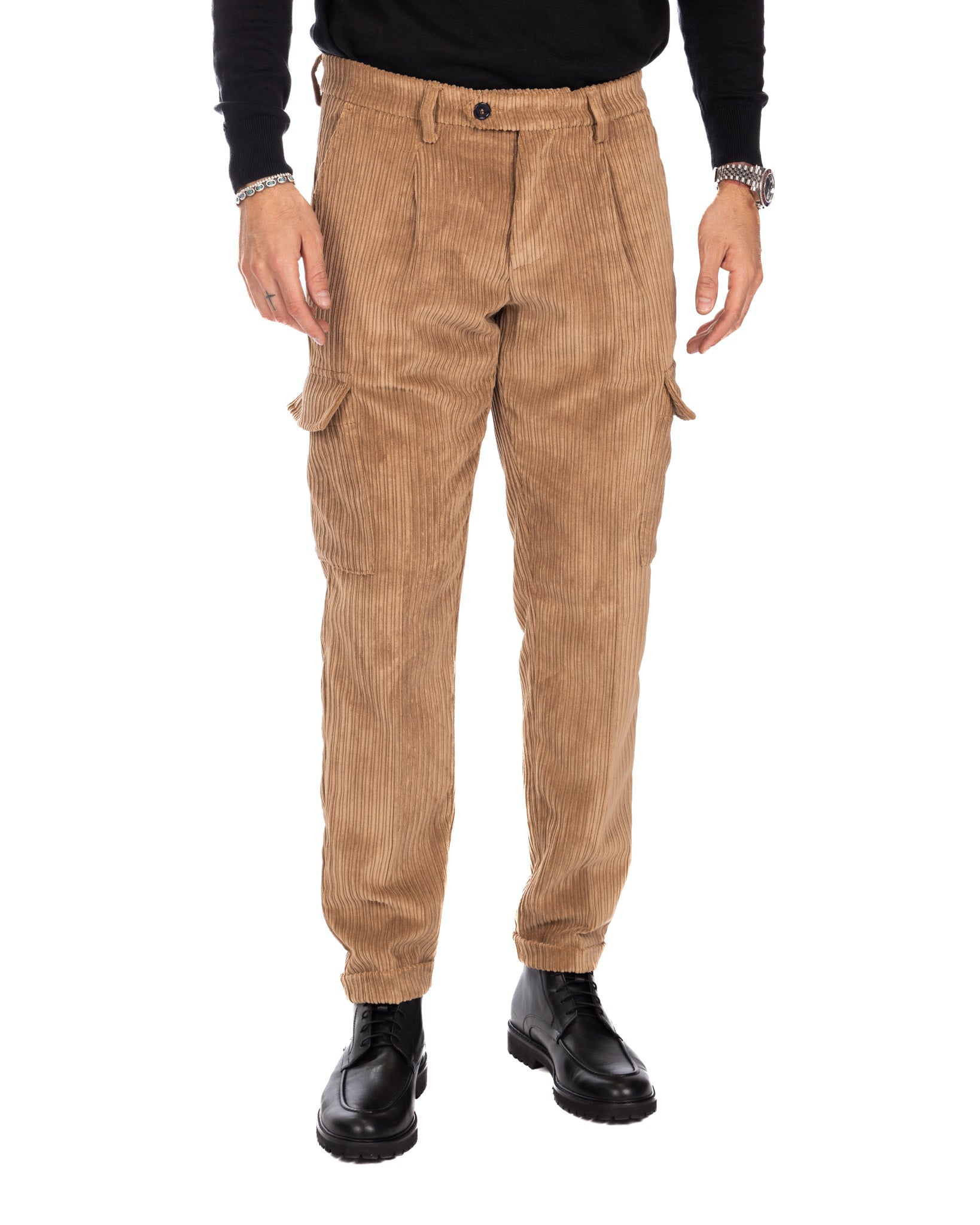 Hamburg - camel velvet cargo trousers