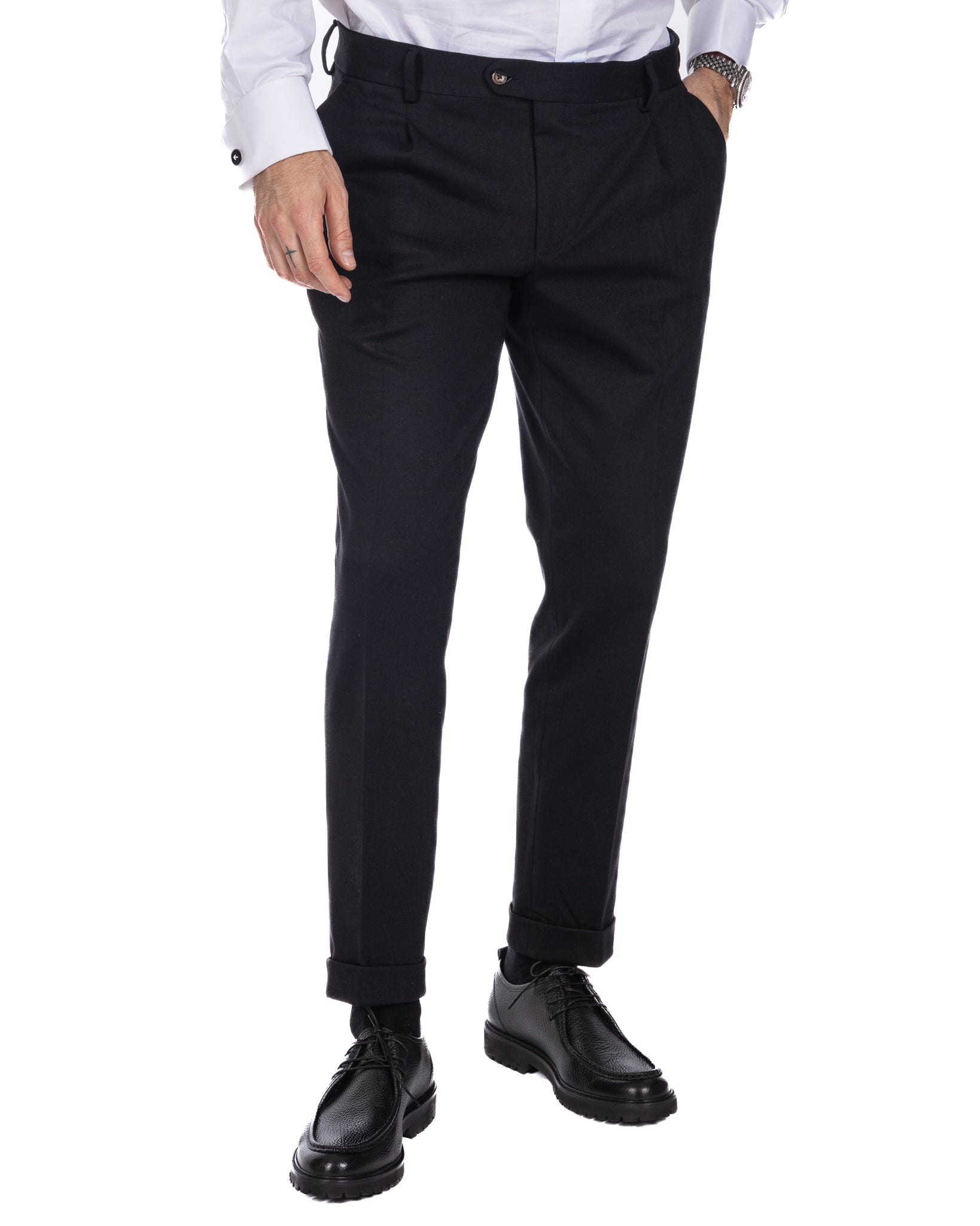 Firenze - trousers with a black pleat in Milan stitch