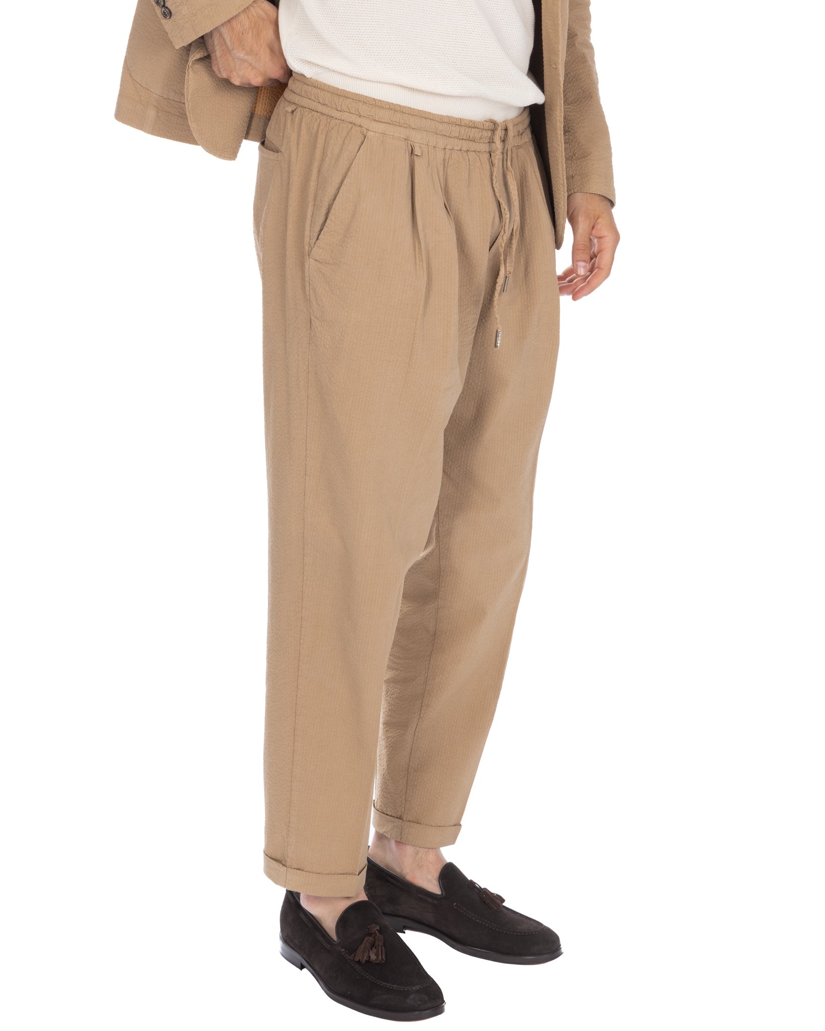 Liam - camel embossed trousers