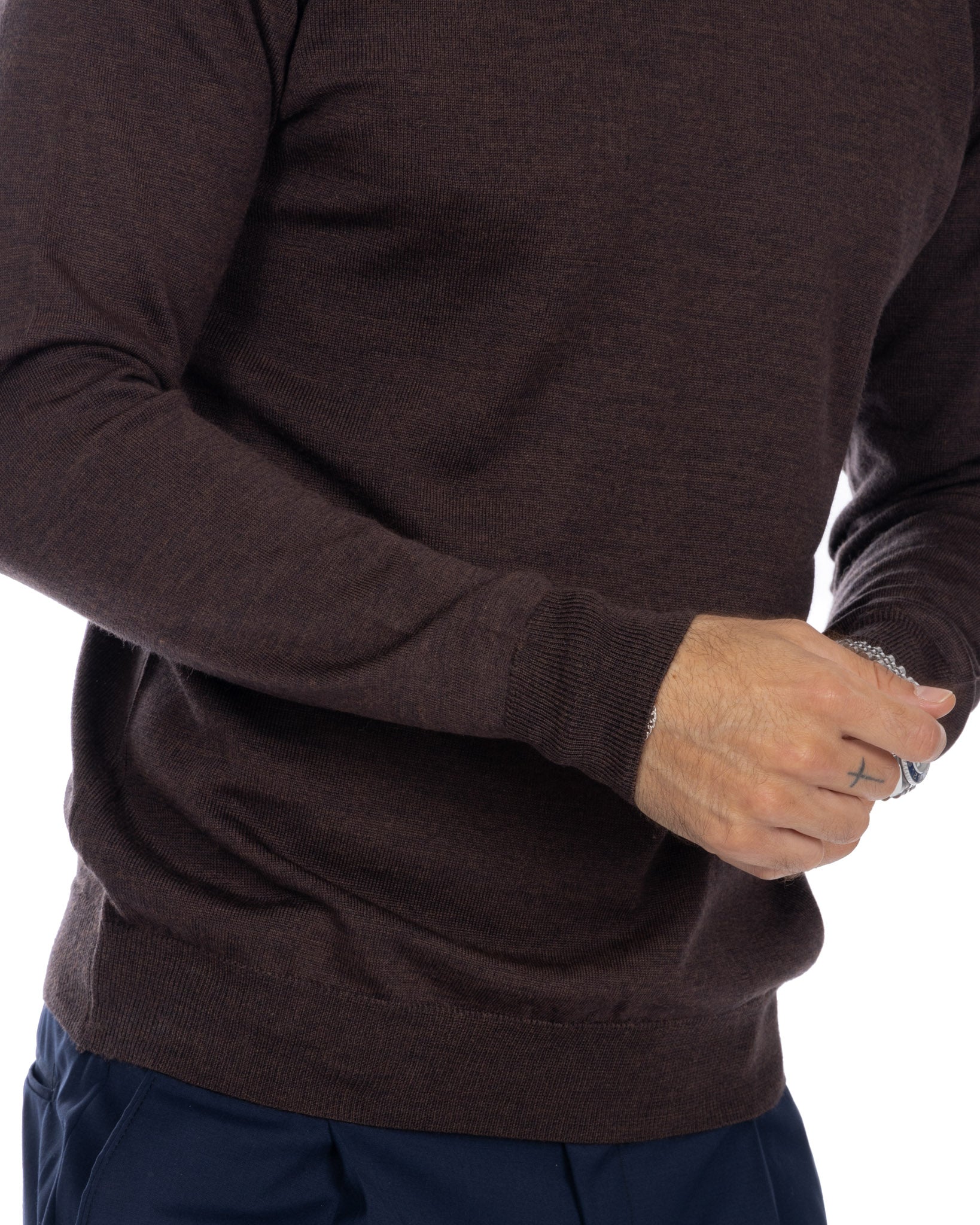 Pull ras du cou Furore en laine mérinos Tollegno marron foncé