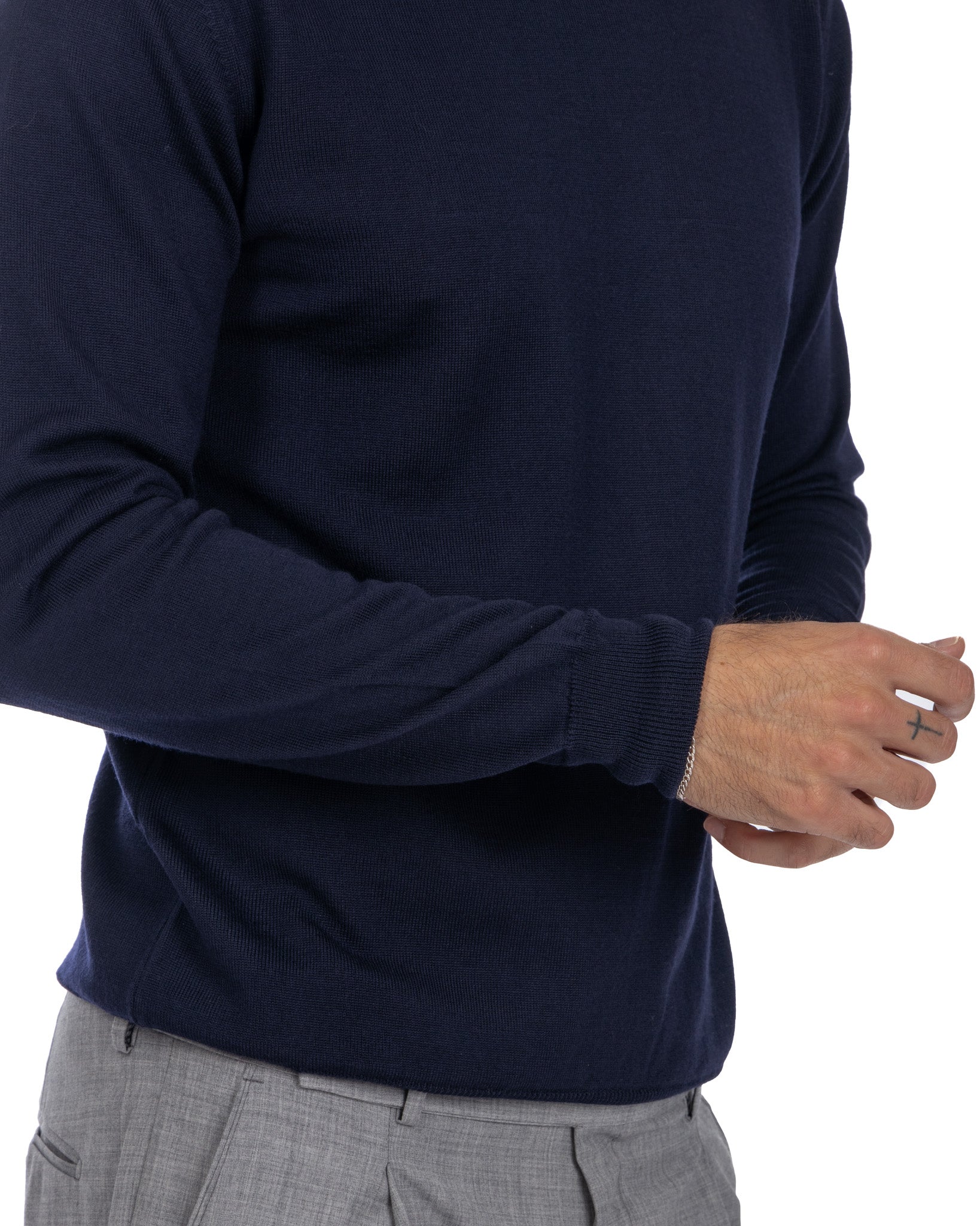 Furore crewneck in merino wool Tollegno blue