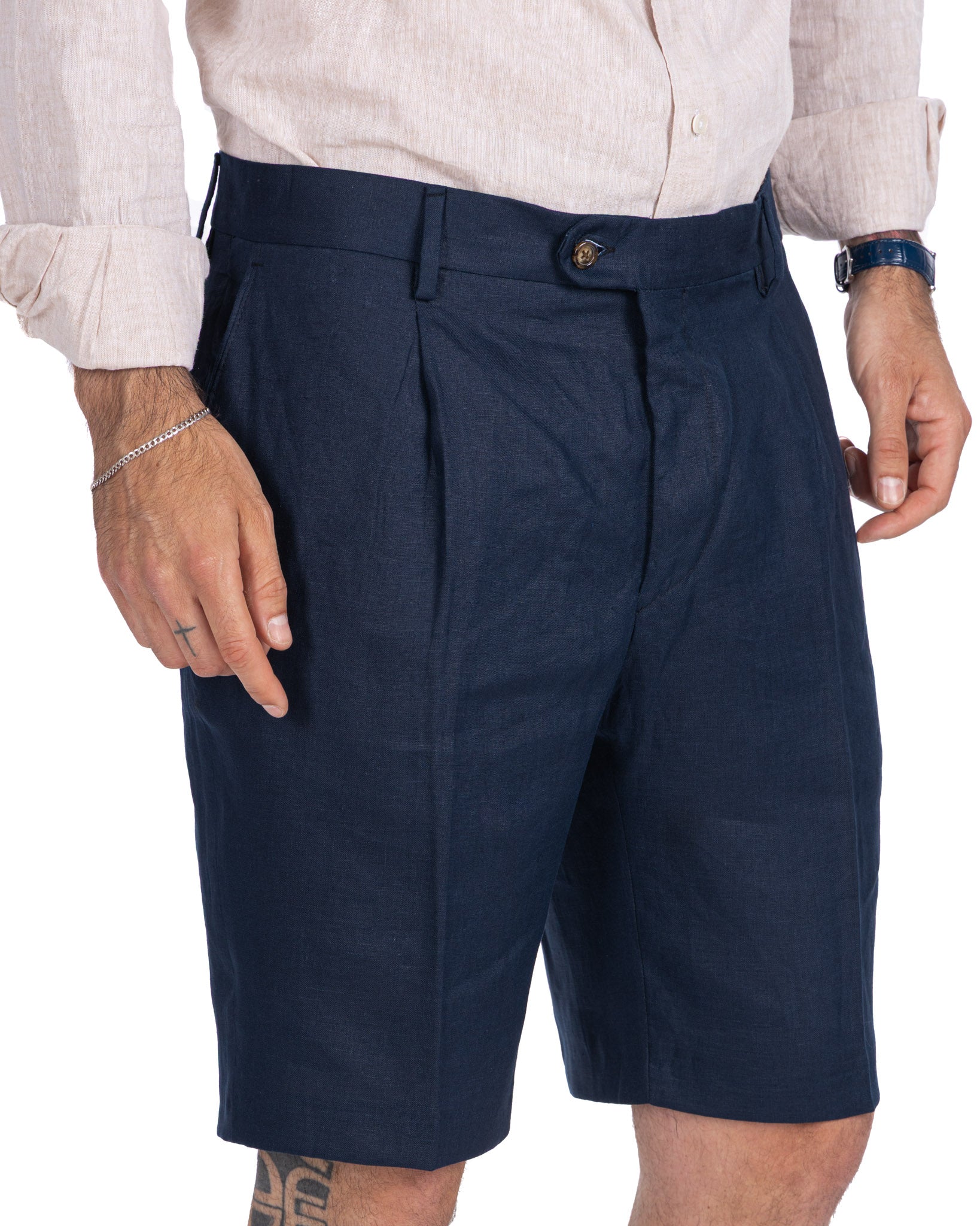 Rowan - High-waisted Bermuda shorts with blue pleats