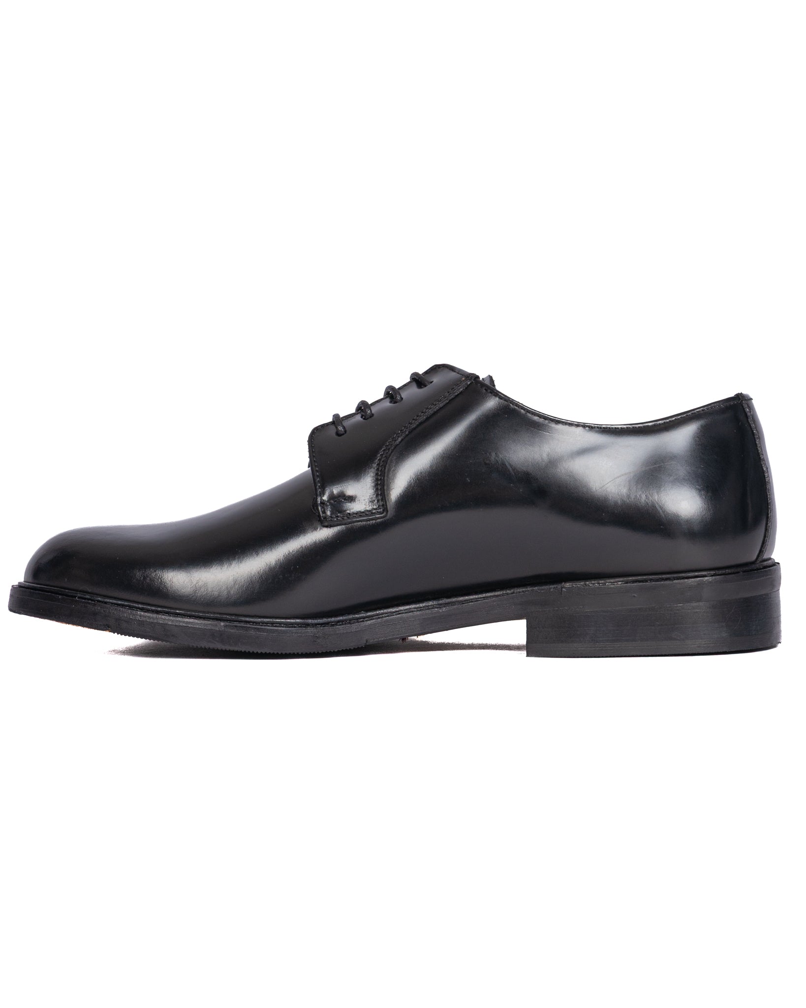 Edgar Derby in black leather