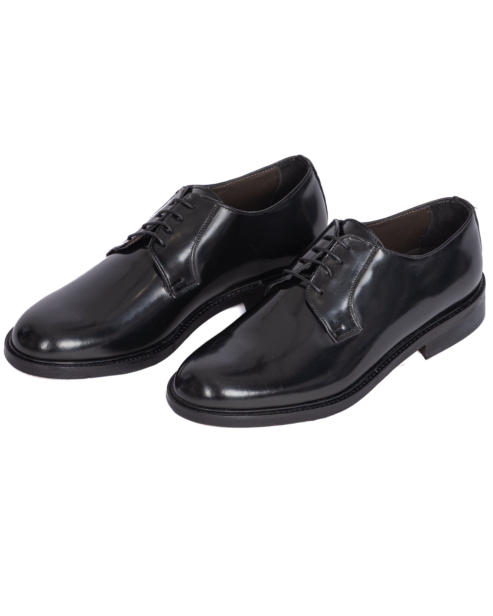 Edgar Derby in black leather