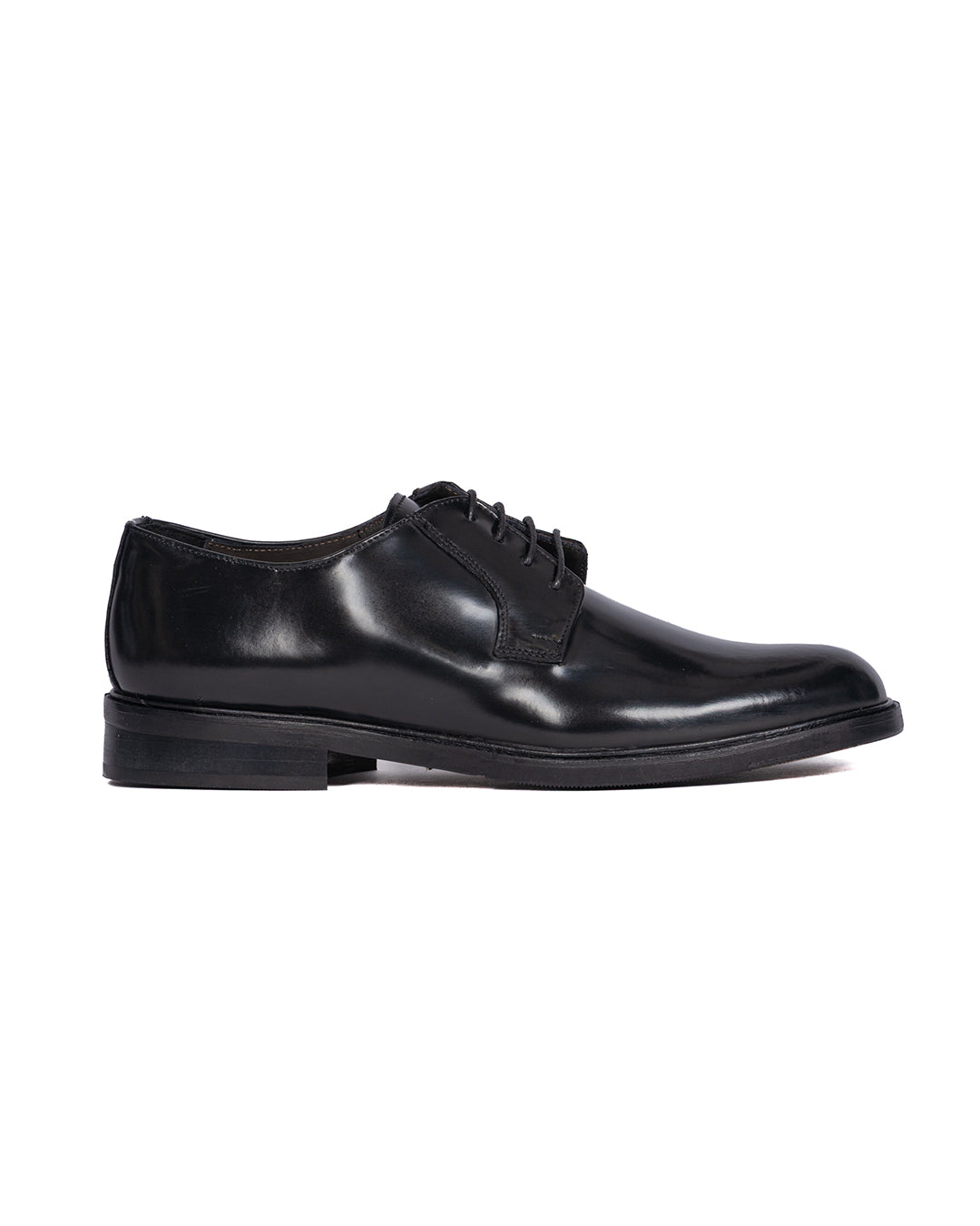 Edgar Derby in black leather