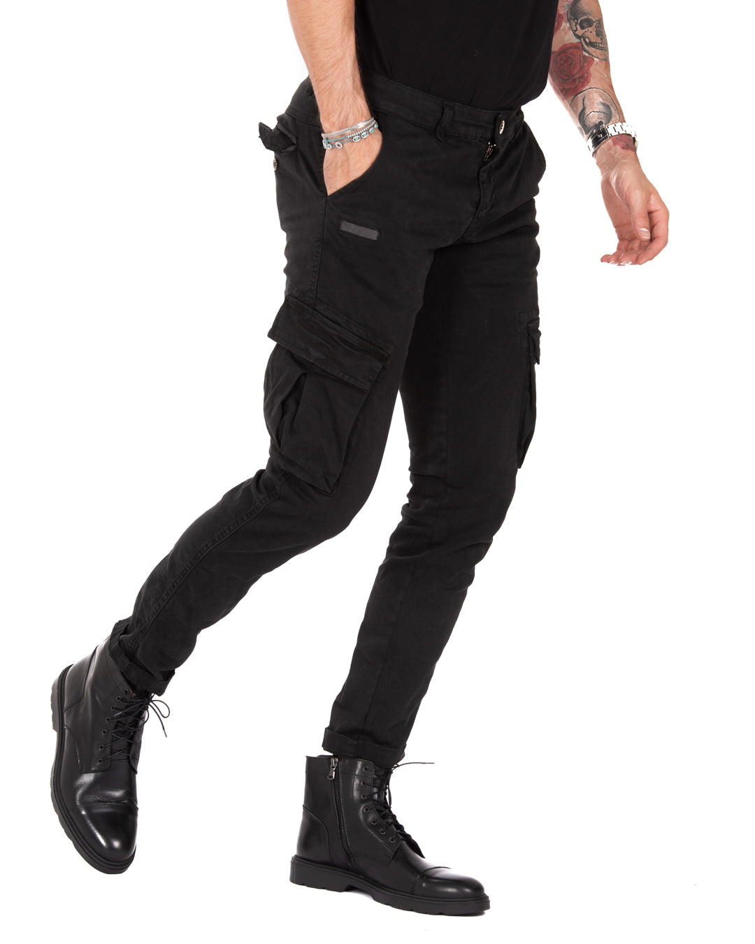 Roy - black cargo trousers