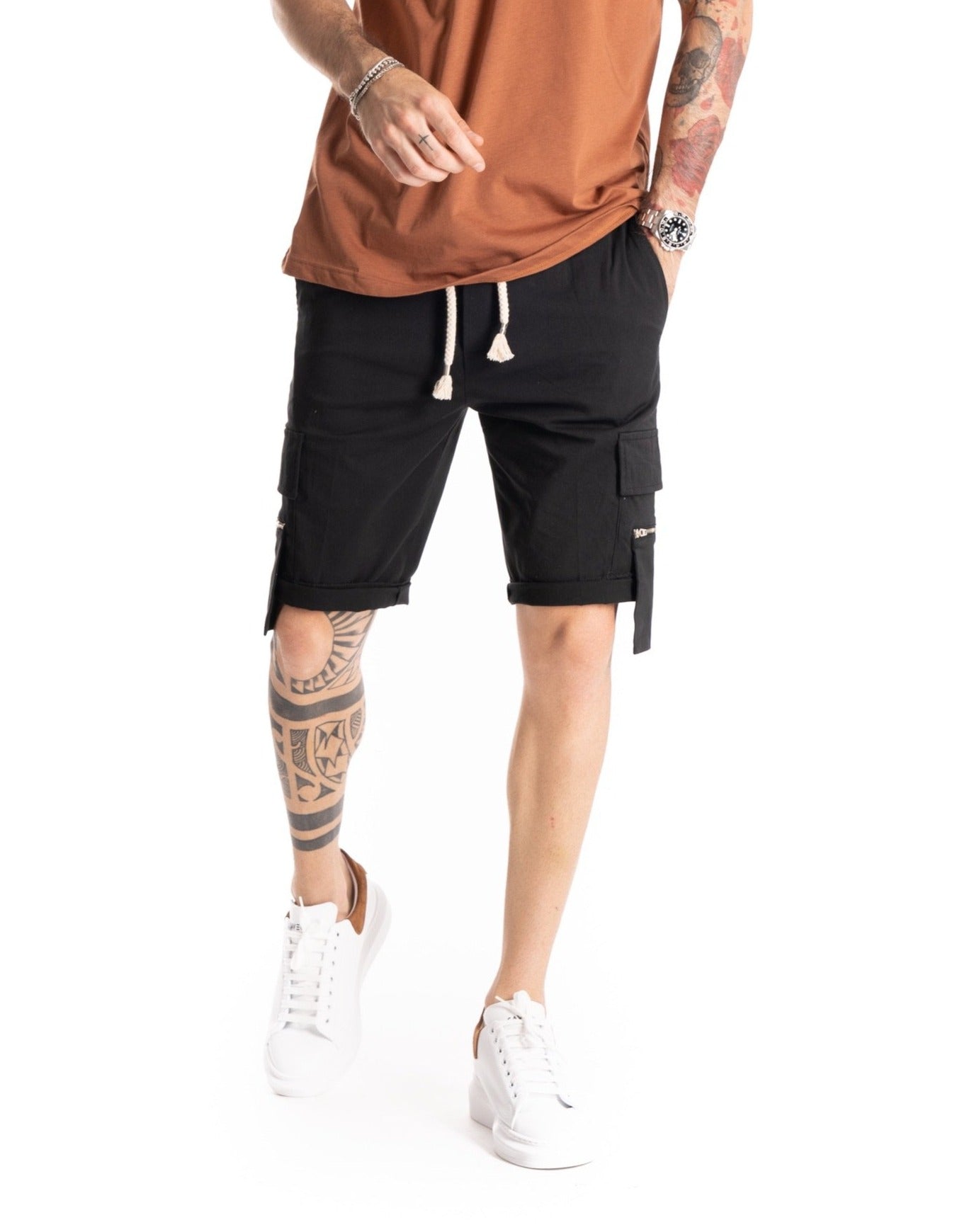 VINCE - BERMUDA NEGRA CON BOLSILLO GRANDE