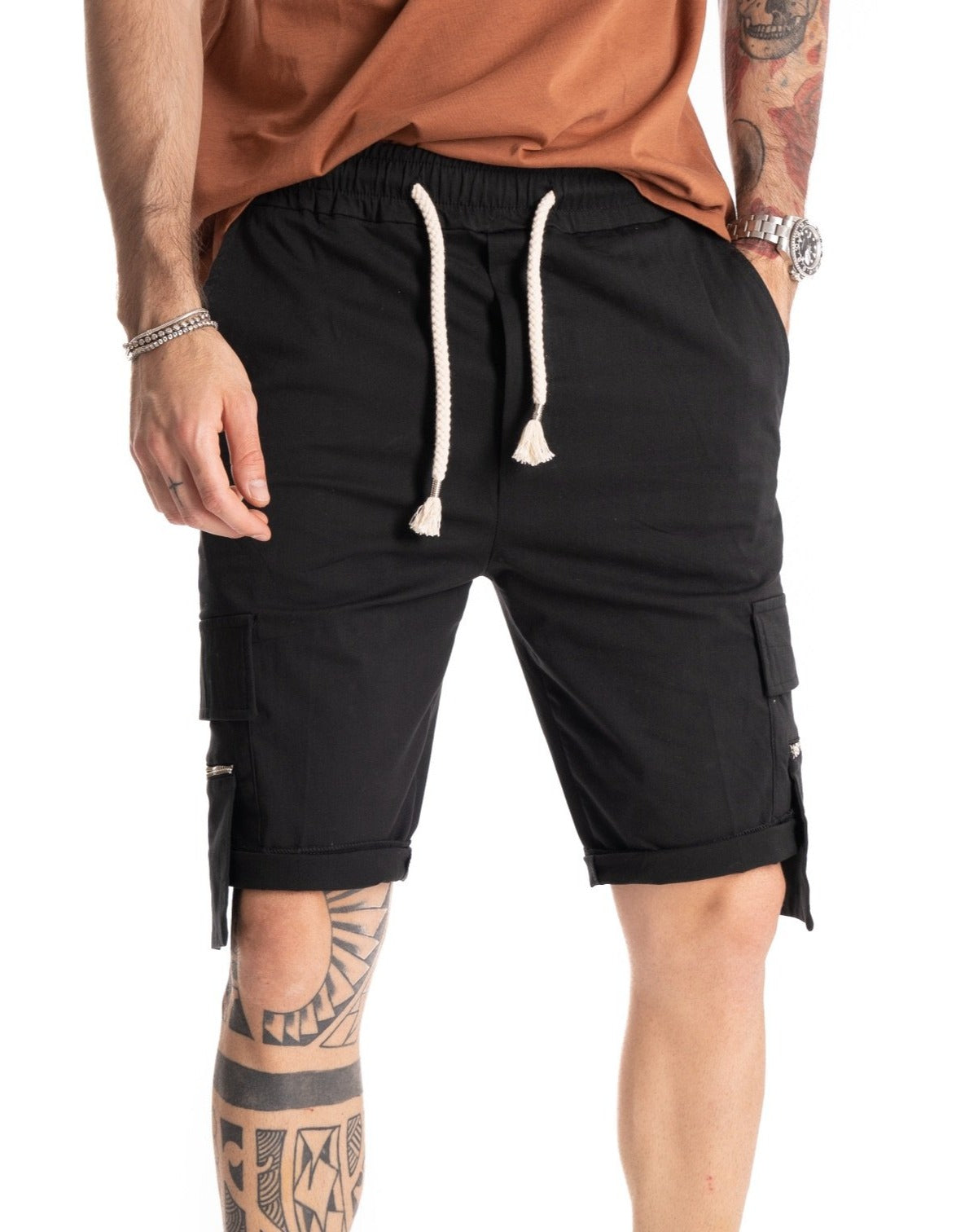 VINCE - BERMUDA NEGRA CON BOLSILLO GRANDE