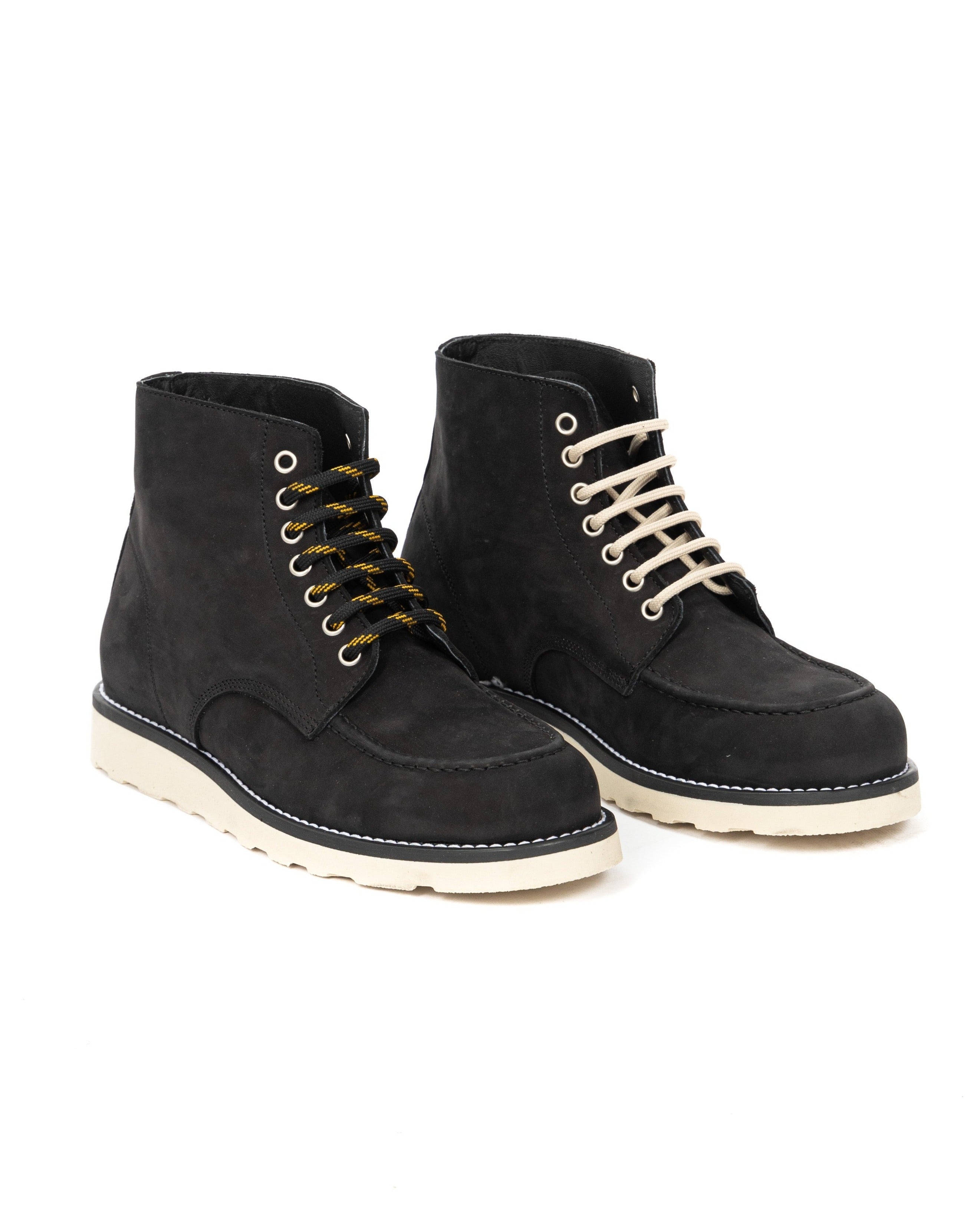 Moon - black nubuck leather boot