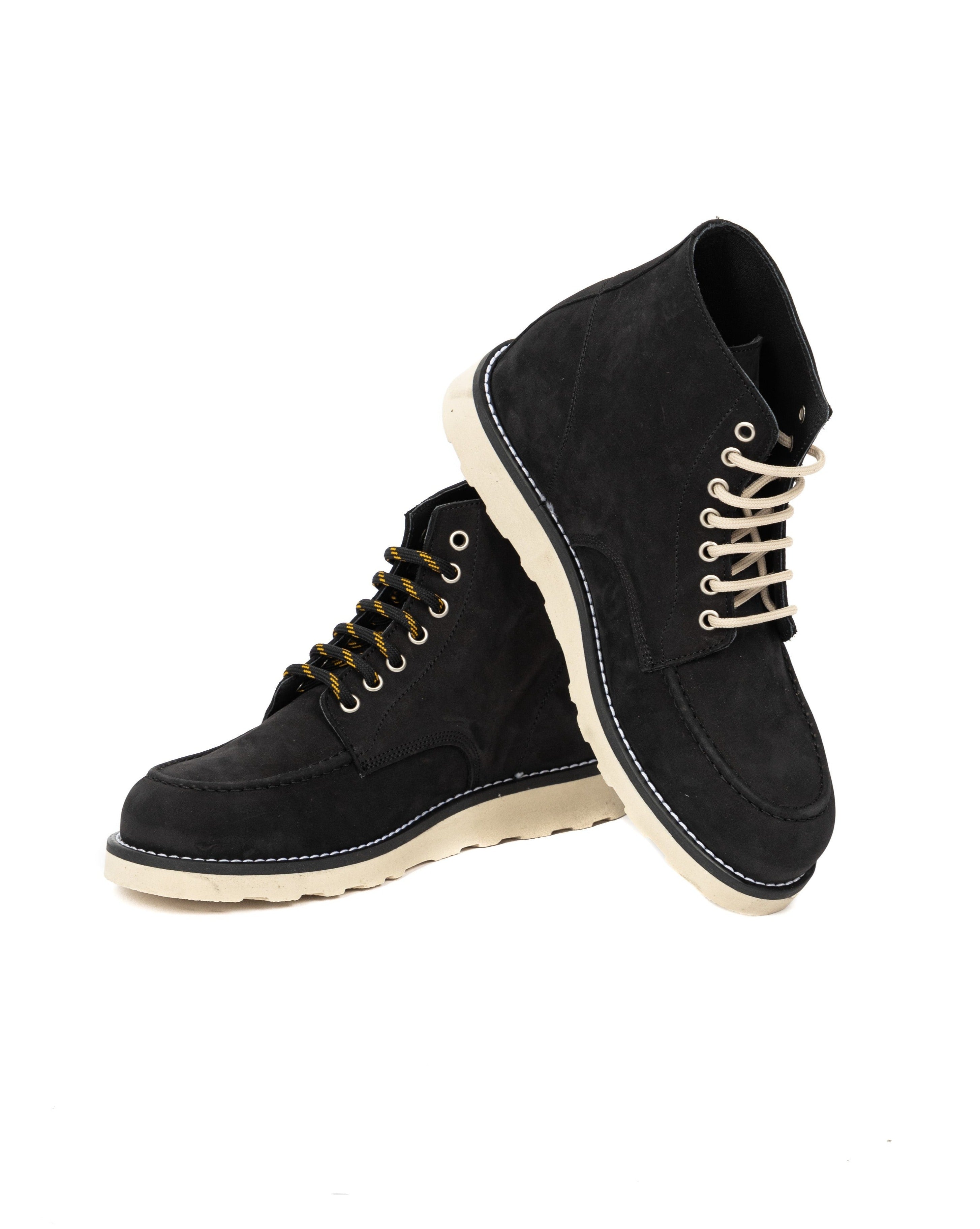 Moon - black nubuck leather boot