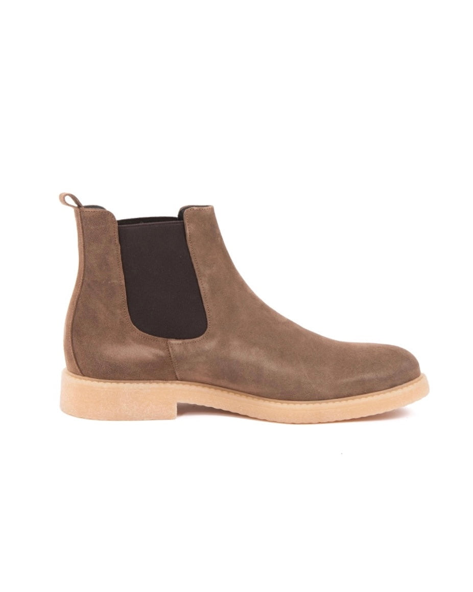 Eagle - crepe bottom ankle boot in steppe suede