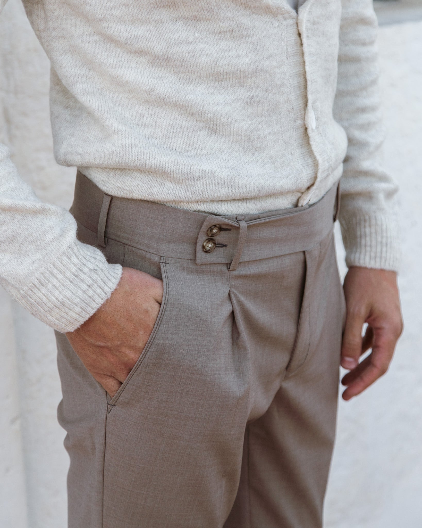 Pantalon italien taille haute beige en laine mélangée