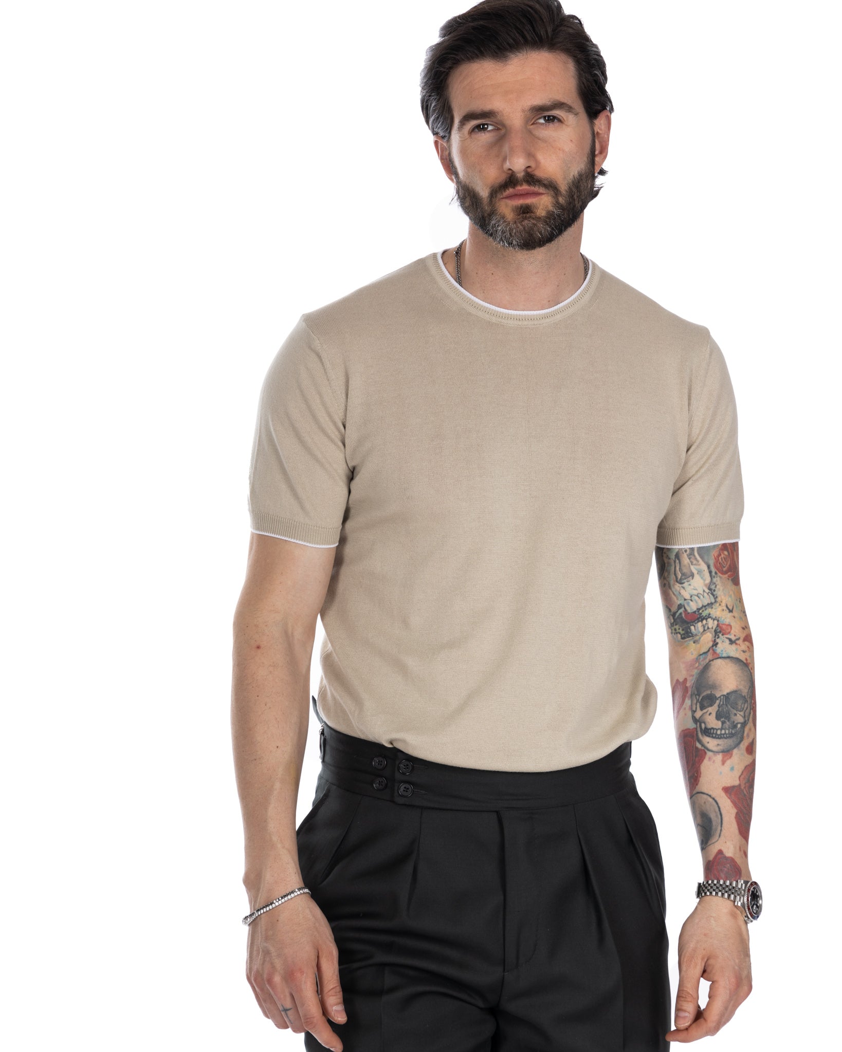 Holger - beige knitted t-shirt with contrast