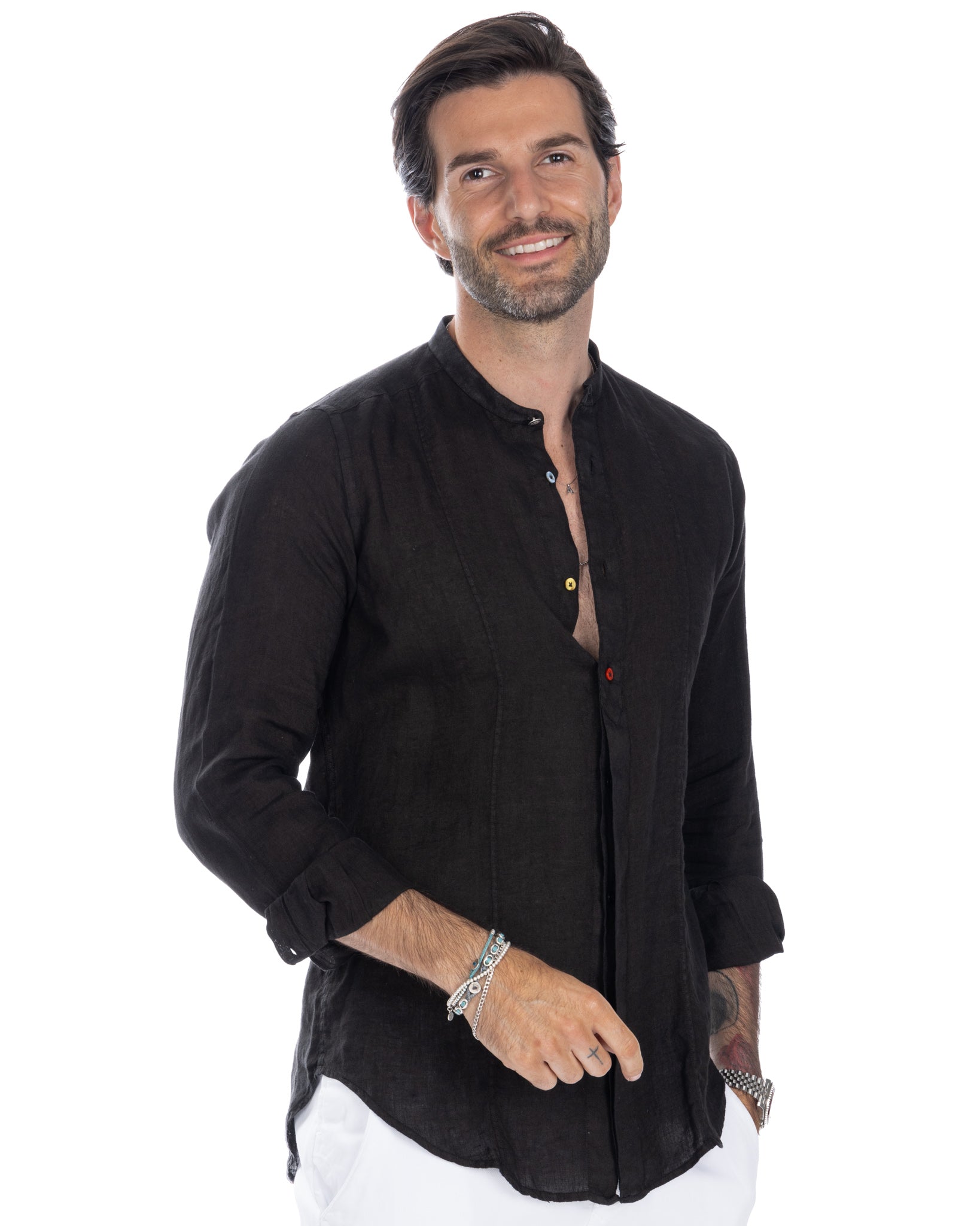 Cannes - henley shirt in pure black linen