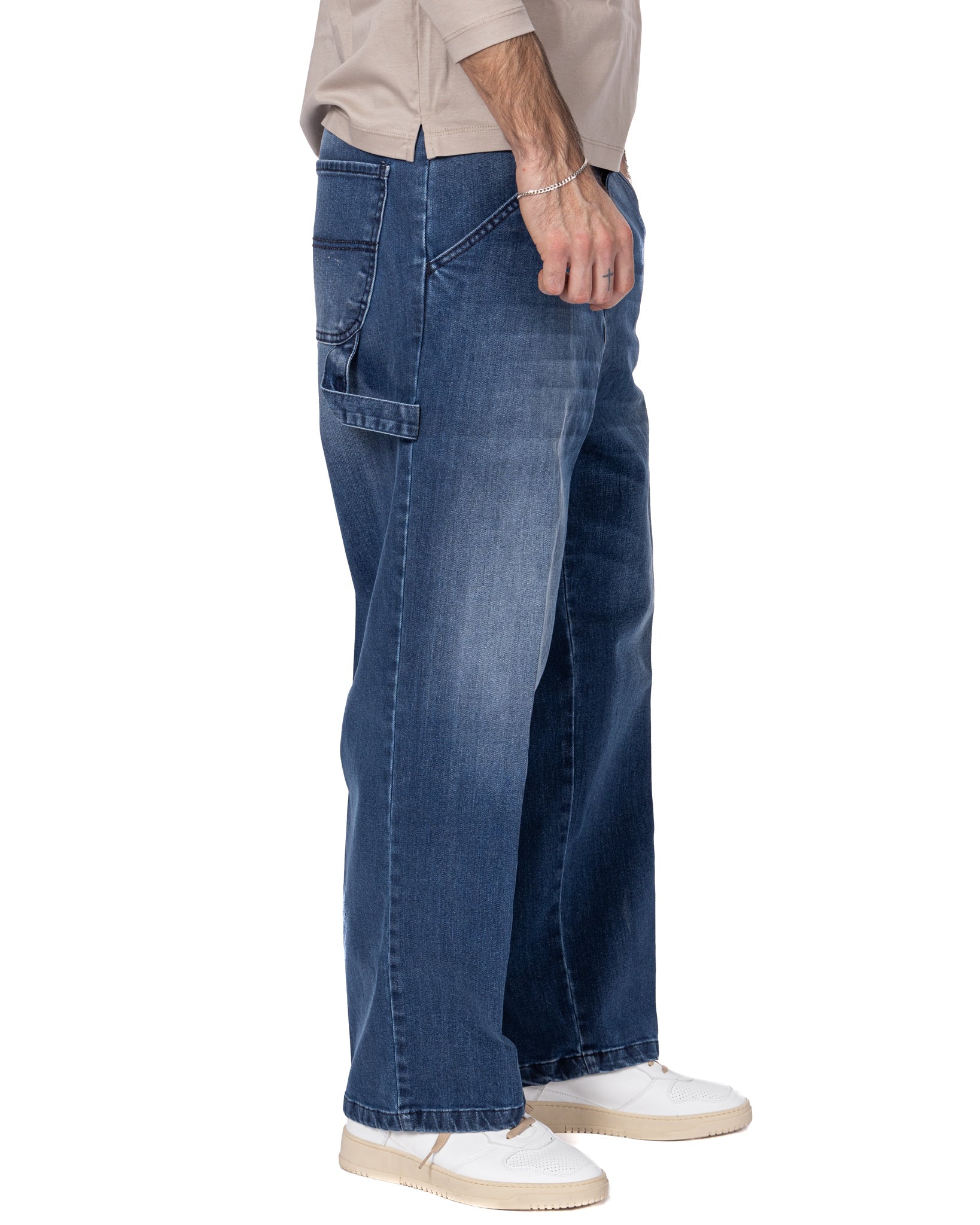 Koen - medium wash baggy jeans