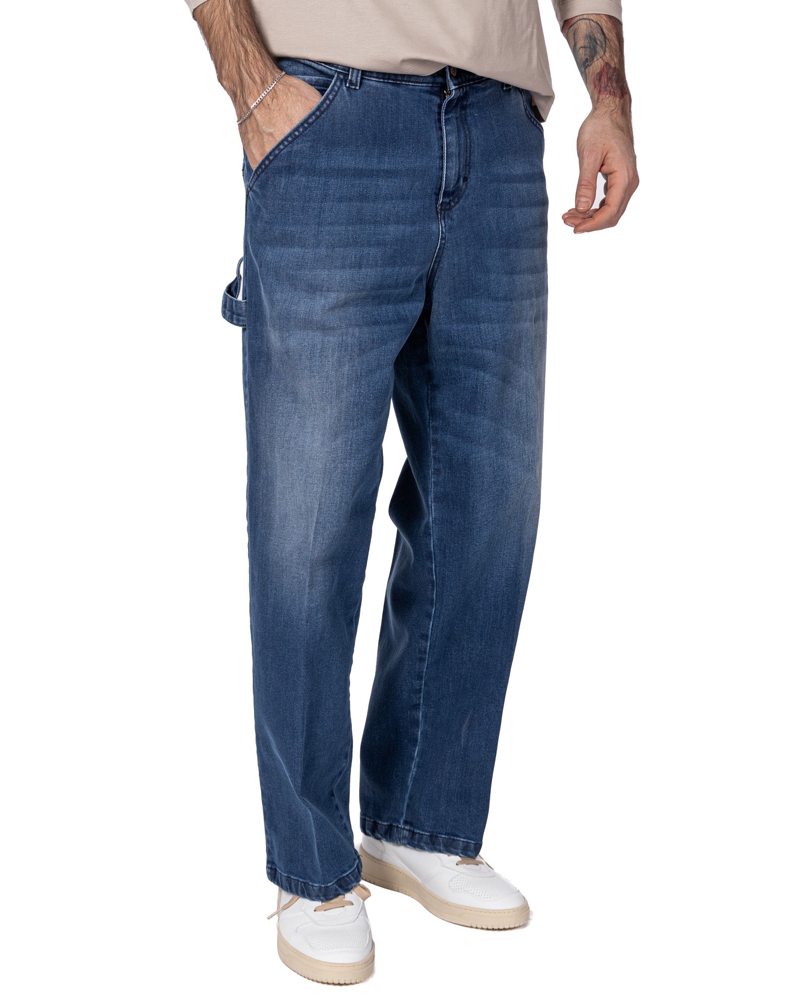 Koen - medium wash baggy jeans