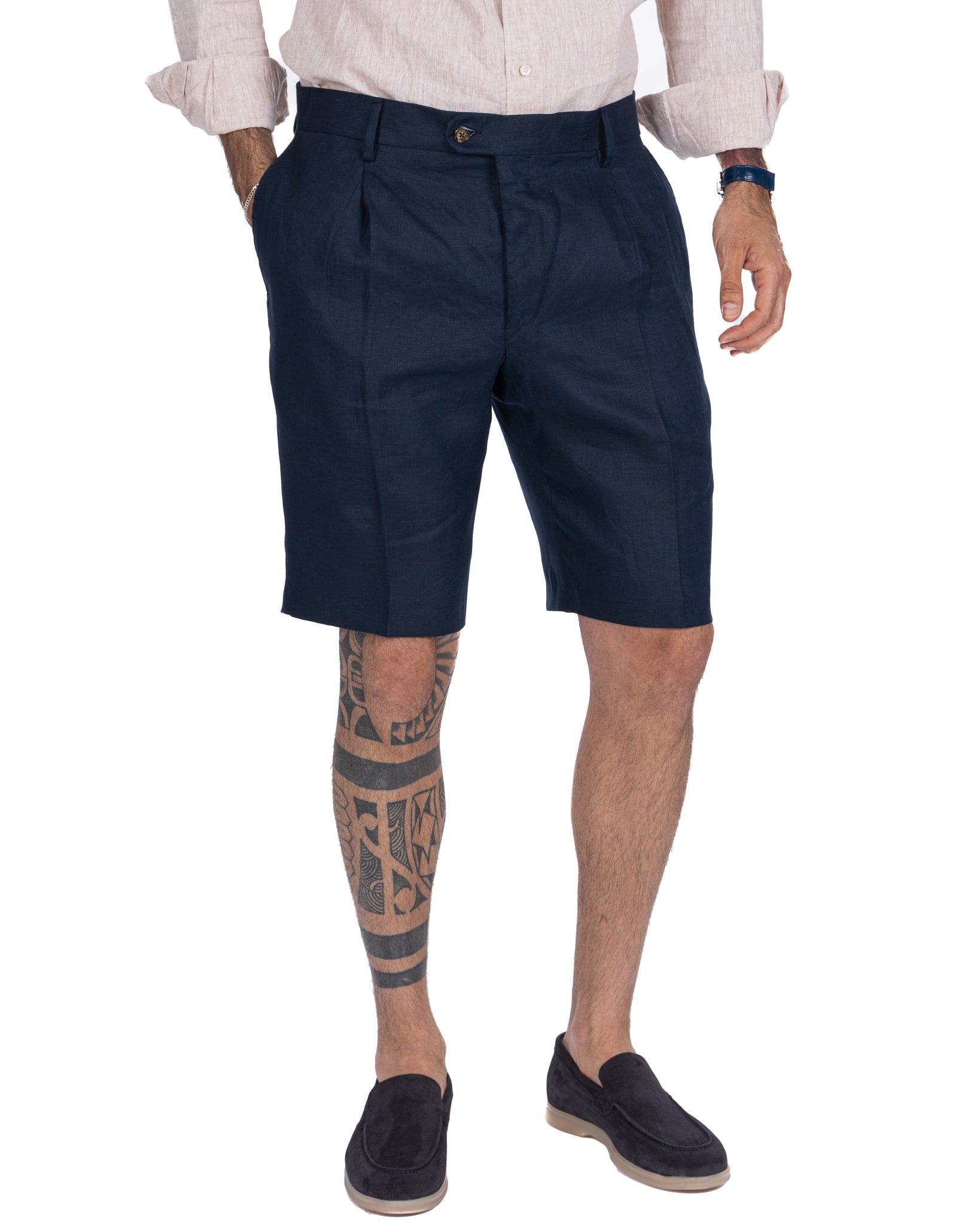 Rowan - High-waisted Bermuda shorts with blue pleats