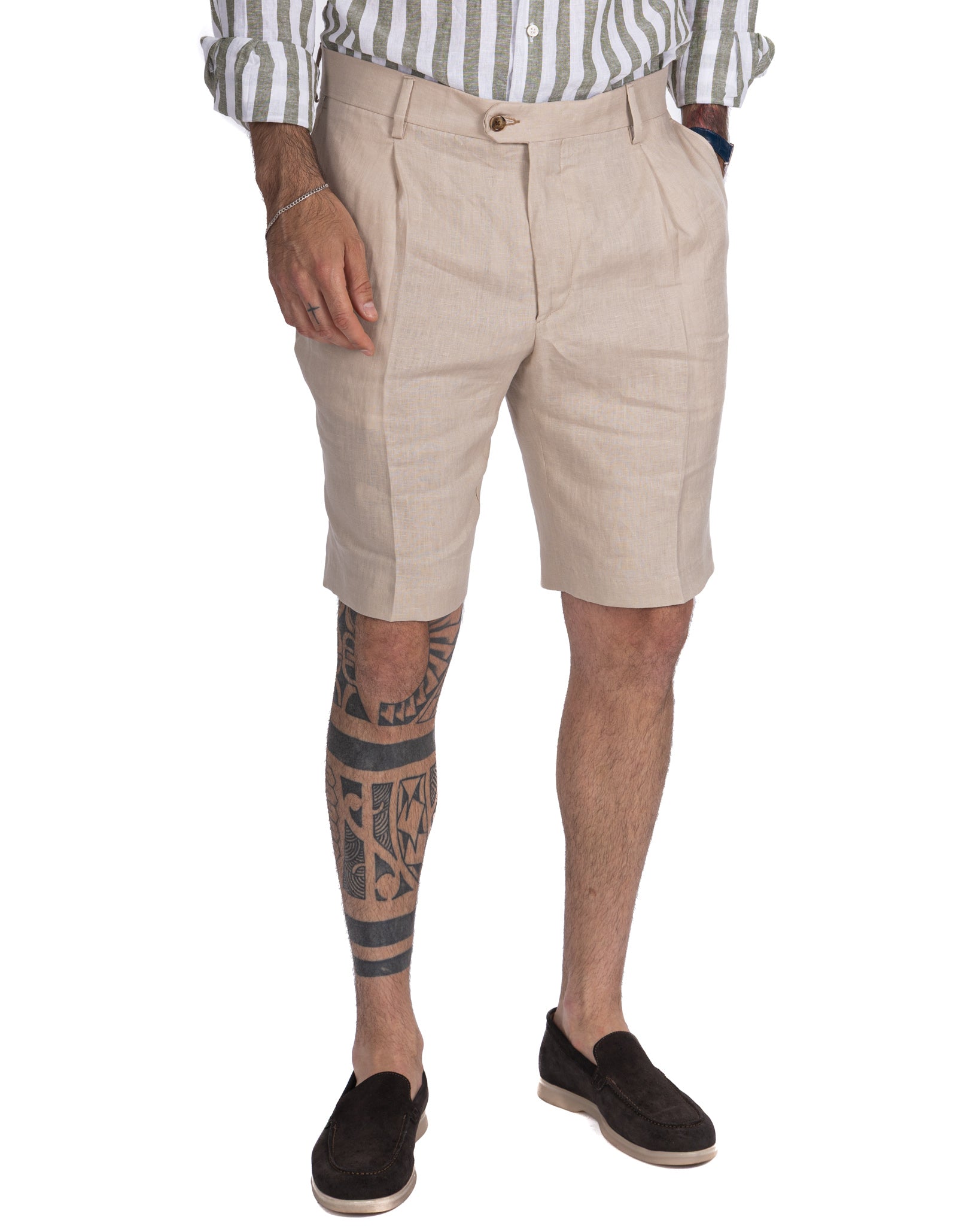 Rowan - high-waisted bermuda shorts with string pleats
