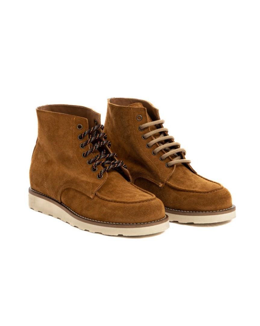 Moon - suede boot with leather laces