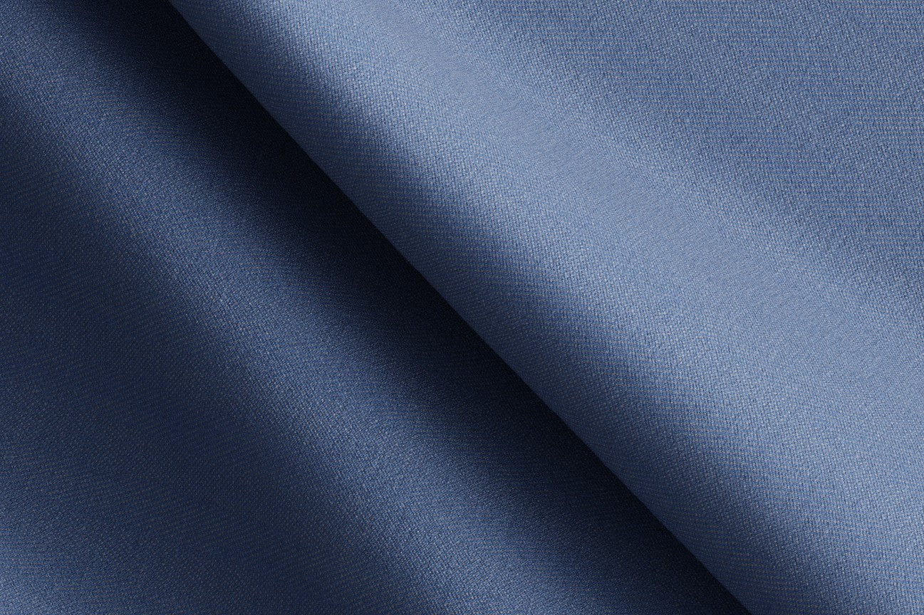 Gilet sur mesure en laine solaro années 130 bleu clair Caccioppoli