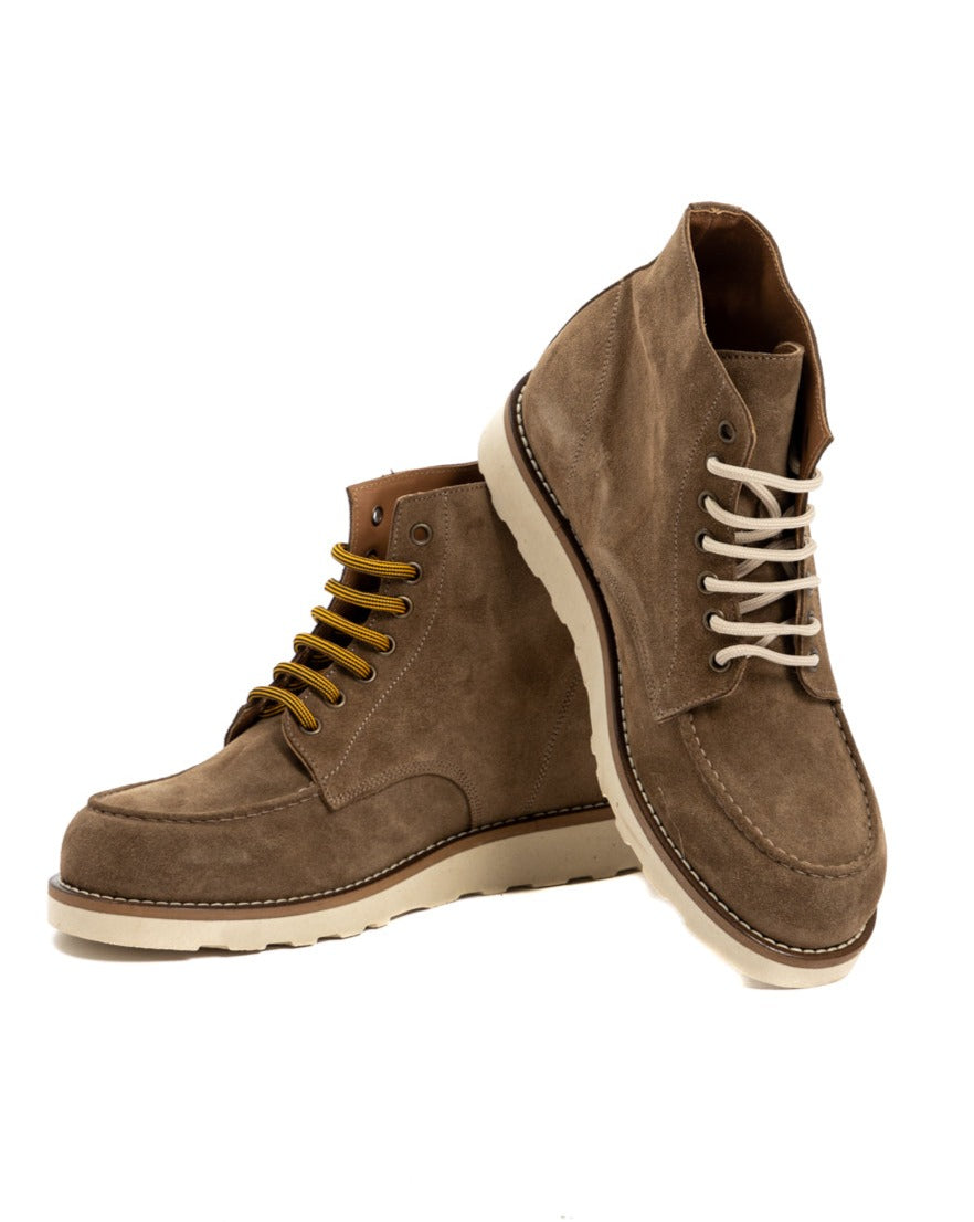 Moon - suede boot with mud laces